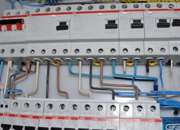 Электромонтажные работы в Москве