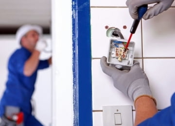 Услуги электрика — электрик на дом в Москве